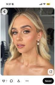 Meghan Hennessey's Instagram, Twitter & Facebook