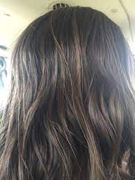 Easy Way To Highlight Your Hair At Home Step 1 Take 2 Lemons Step 2 Squeeze The Juice In To A Cup Step 3 G Highlights Brown Hair Hair Lemon Juice Highlights