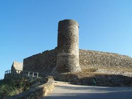 Aljezur, é uma vila portuguesa pertencente ao distrito de faro, localizada em pleno parque natural do sudoeste alentejano e costa vicentina. Castle Of Aljezur Military Wiki Fandom