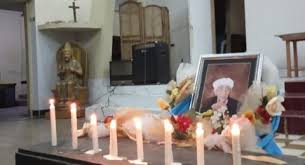 Doa yang biasa diucapkan umat katolik sebagai devosi kepada bunda maria di depan patung bunda maria adalah doa. Mbah Moen Meninggal Di Makkah Gereja Katolik Mojokerto Kirim Doa