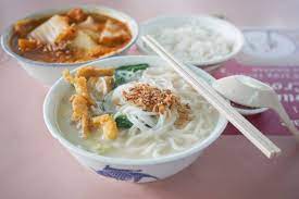 This is another one of the popular singapore hawker foods that i used to eat pretty often when i lived in singapore. Beach Road Fish Head Bee Hoon One Of The Best Fish Soup Noodles In Singapore Miss Tam Chiak
