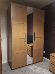 We Love Ikea Pax Wardrobes This Example Shows That You Don T Need Three Doors All The Same Size To Look Sylish We Love The Slim Mirror D Ikea Ikea Pax Zimmer