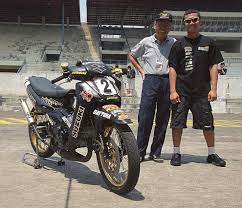 Apa saja yang diubah dari satria 2 tak biasa dengan spec road race? Yuk Absen Motor Balap 2 Tak Legenda Indonesia Ada Yang Dijuluki Setan Semua Halaman Motorplus