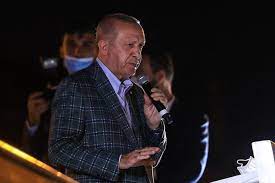 Cumhurbaşkanı erdoğan, vatandaşlara çay dağıttı. W6s1ganm5xyppm