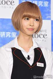 画像2 20 最上もが 痩せた の声に 心病むことが カフェ店員スタイルで登場 最上 最上モガ ショートカット