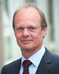 Umschlag 50 Wissenschaftlerinnen.indd