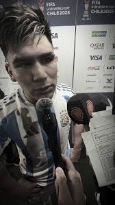 ✨ Jueguito en Instagram ⚽️ ¿Conocías este #juego? Si bien no es la víborita  del 1100 ni el dragón de Google Chrome, Mark lanzó esta nueva función. ¿La  usarías?