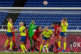 Julie foudy offers her opinion on whether the uswnt needed a younger squad to compete for olympic gold. Qyx 1bxx8eb6sm