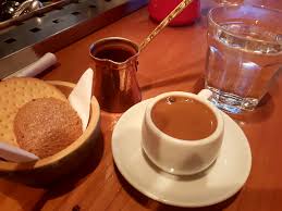 Καφεσ ελληνικοσ (96g) παραδοσιακοσ λουμιδησ παπαγαλοσ. O Ellhnikos Kafes Boh8aei Kai Sth Xwnepsh Larissanet Gr