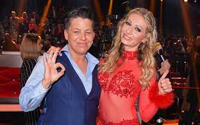 Prom / let it snow! Let S Dance Kandidatin Kerstin Ott Darum Will Sie Mit Einer Frau Tanzen