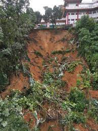 Soil erosion is a widespread problem in queensland and can cause significant impacts to the environment and infrastructure. Displaced Residents Want Answers After Second Landslide In Seputeh Involving Temple Land Claim Warning Signs Ignored Malaysia Malay Mail