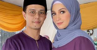 There are many sources that talk about izreen azminda's net worth, her salary, and income, but online estimates of her worth vary. Berat Badan Naik 15kg Izreen Azminda Kongsi Pengalaman Hamil Anak Ke 3