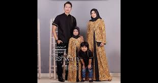 Home › gamis brokat terbaru › baju couple kondangan 2020 raswa. 20 Model Baju Couple Keluarga Terbaru 2021 Yang Modis