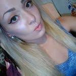 Leah Peek's Instagram, Twitter & Facebook