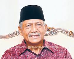 Noor adalah kepala kepolisian malaysia yang kelima dan menjabat dari 16 januari 1994 hingga 7 januari 1999. Rahim Noor Amanat Yang Membawa Padah Jamal Rafaie