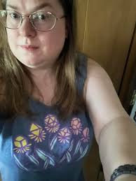 Where to buy women's knee knacker race shirt?