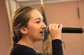 UD students help seniors reminisce through music