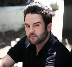 Michael Shay's Instagram, Twitter & Facebook