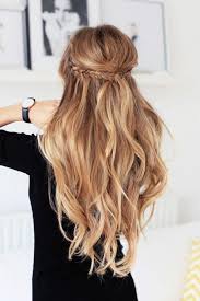 Seitlicherzopf Frisurenselber Einfachselber Partyfrisuren Selbermachen Haareselber Silveste Frisuren Dirndl Frisuren Halboffen Frisur Lange Haare Locken