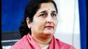 Anuradha paudwal with her family. Wanted To Quit Playback Singing At My Peak Anuradha Paudwal Entertainment News The Indian Express