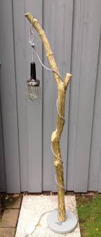 Diy Lampe Aus Treibholz Werkstattlampe Altem Ikea Lampenfuss Treibholz Lampe Diy Lampen Werkstattlampe