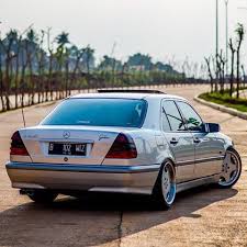 496 Likes 8 Comments W202club On Instagram W202 Mercedes Benz Cclass Mercedes Benz C230 Mercedes Benz C180 Mercedes Benz Cars