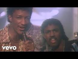 Cantores De Funk Dos Anos 80 Kool Amp The Gang Fresh Youtube Music Videos Soul Music Disco Funk