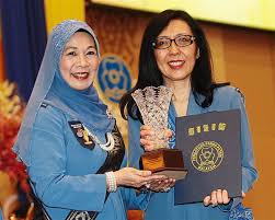 Today, she is a senior partner at raja eleena siew ang & associates. Meet 9 Of The Richest Women In Malaysia As Of 2017 Page 6 Quecie
