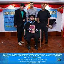Ada 20 gudang lagu film dato boy iman terbaru, klik salah satu untuk download lagu mudah dan cepat. Myartis Com Myartis My Artis Tahniah Lepas Datuk Boy Iman Peroleh Gelaran Doktor