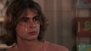 João diz a Janaína que precisa descobrir quem matou Nicole