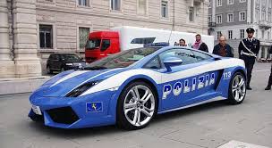Voiture De Police Italienne Une Lamborghini Gallardo Improbable Voiture Policier Polizia Ins Voiture De Police Vehicule De Police Lamborghini Gallardo