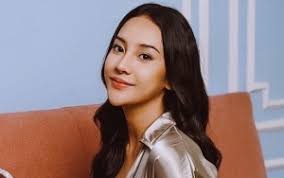 Anya Geraldine Bikin 'Geger' Usai Potret dengan Bibir Belepotan Tersebar di  Medsos