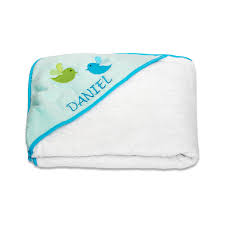 Asimismo, gracias a la capucha que lleva incorporada la capa de baño. Babyhug Capa De Bano Para Bebe Personalizada Azul Bano Bebe Suavinex