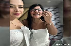 Sara and Saori Kildo lesbians