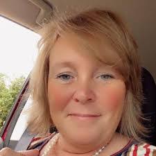 Lisa Schrum's Instagram, Twitter & Facebook