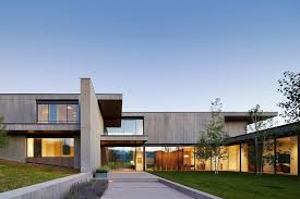 At colorado mountain homes and more, we know the colorado front range and the mountain communities and we keep up with all of the latest listings and the ins and outs and the buzz around the towns. Mountain Modern House In Colorado Robbins Architecture