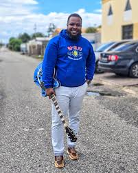 Growing up in Trinidad and Tobago I would often hear that us trinbagonians  are amongst the happiest people in the world, always smiling, always jolly  and always singing. As the new week