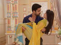 Aastha Shlok To Patch Up In Iss Pyaar Ko Kya Naam Doon Ek Baar Phir Doon Romantic Couple Dp Baar Shlok believes that women are inferior to men. iss pyaar ko kya naam doon ek baar phir
