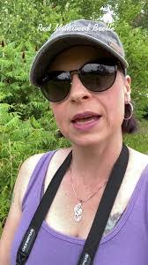 Jennifer Seeman's Instagram, Twitter & Facebook