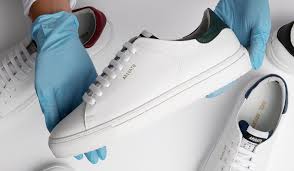 Scopri la collezione di sneakers uomo sul sito spartoo ✓ spedizione e reso gratuito ► ordina al miglior prezzo i tuoi sneakers uomo su spartoo! Top 14 Men S White Sneakers For Summer 2021