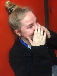 Annie Wolf (@_anniewolf)