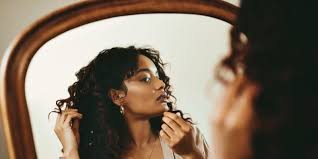 You might find something so immensely loose that, like a burqa, it hides the shape completely, but that's not a look most guys are going for. Face Shapes Explained How To Know Yours Best Hairstyles