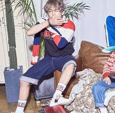 Taehyung Bts 방탄소년단 Loveyourself Her Concept Photo V Version Taehyung Bts Hintergrundbild Bts Kim