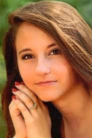 April Groomes's Instagram, Twitter & Facebook