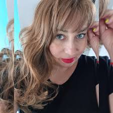 En el Día Mundial del Cáncer de Tiroides te recordamos que esta enfermedad  forma parte del GES/AUGE y garantiza acceso, tratamiento y protección  financiera. Averigua más aquí:  https://auge.minsal.cl/problemasdesalud/index/82