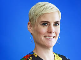 Laurie Huff's Instagram, Twitter & Facebook