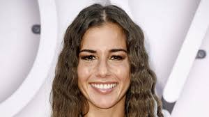 The actress, 34, is engaged to longtime boyfriend louis diame. Sarah Engels Die Hochzeit War Magisch