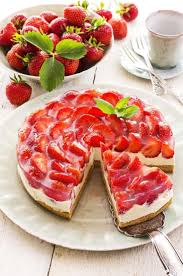 Erdbeerkuchen Mit Vanillepudding Ist Unser Highlight Fur Den Sommer Cremig Fruchtig Genau So Mo Erdbeerkuchen Mit Vanillepudding Erdbeerkuchen Vanillepudding