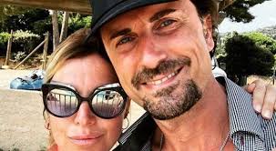 Toninelli was born in soresina on 2 august 1974. Al Mare Ma Rimango Vigile Polemica Sul Toninelli E Lui Lavoro Anche Con La Mia Famiglia