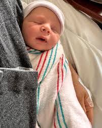 Kristina Endicott's Instagram, Twitter & Facebook